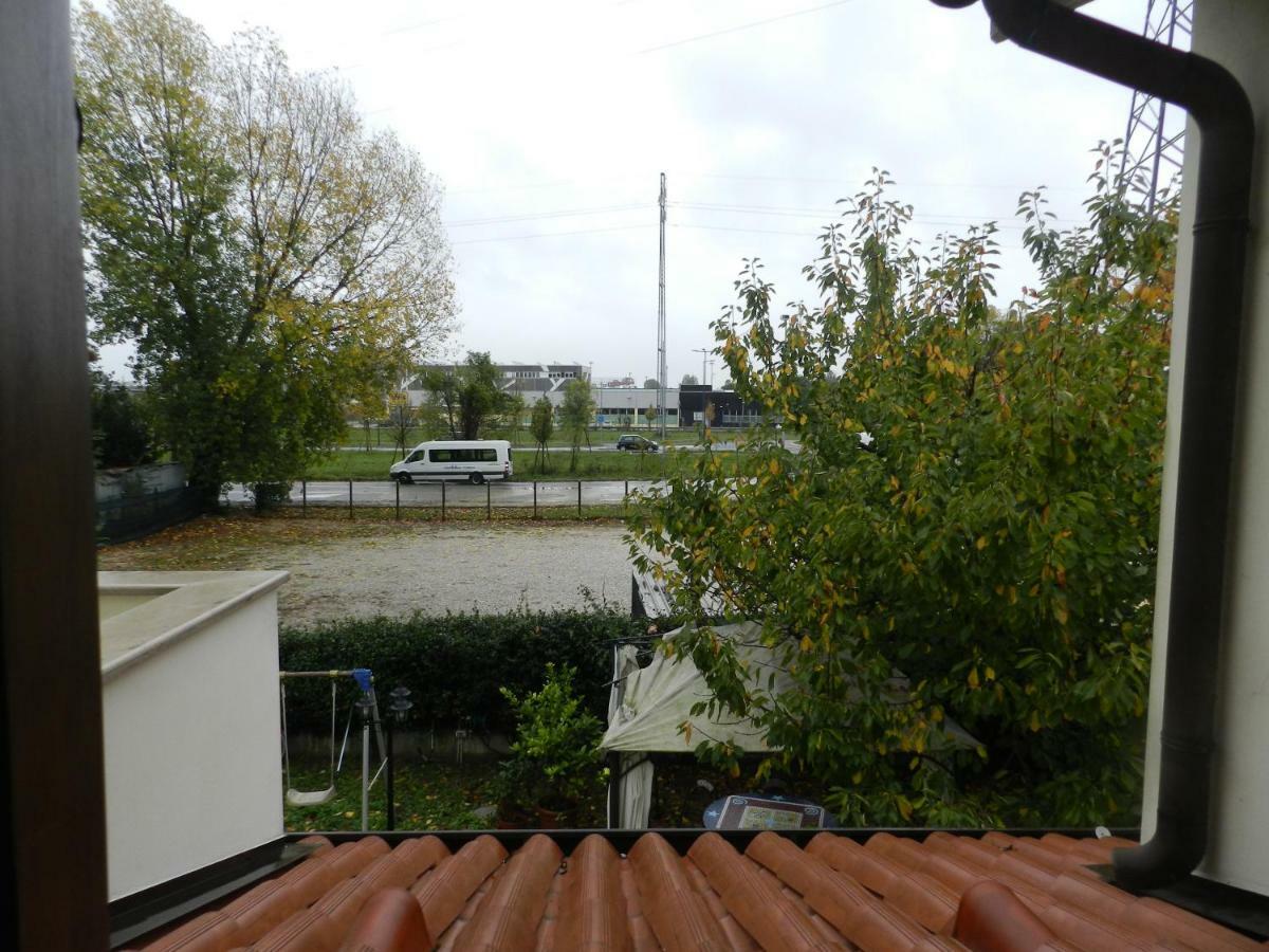 B&B Venezia Le Tre Rose เมสเตร ภายนอก รูปภาพ